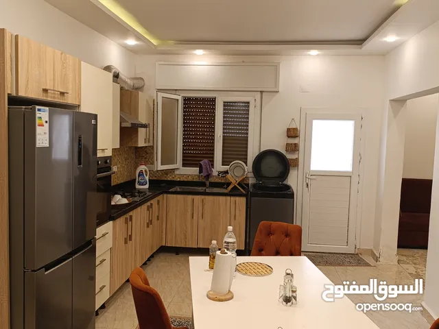 140m2 3 Bedrooms Apartments for Sale in Tripoli Al-Sidra