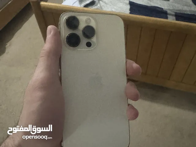 آيفون 14 برو ماكس بحالة وكاله مع شحن وكرتون مساحة 512 جيجا بطارية 86٪ استعمال سنتي و شهر وارد كندي
