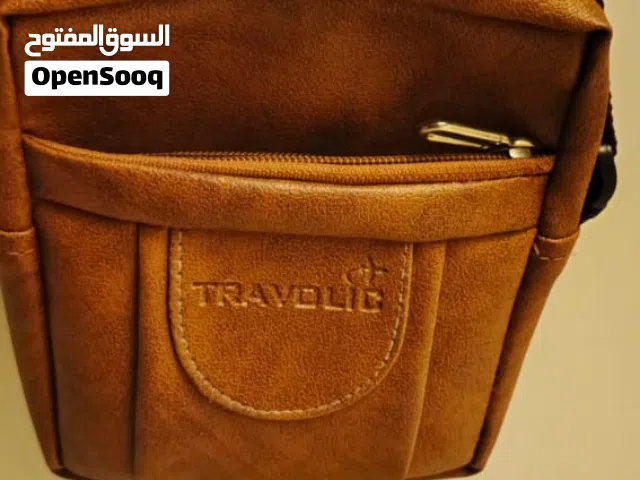 حقيبة رجالية لون بني فاتح / عسلي جلد للبيع