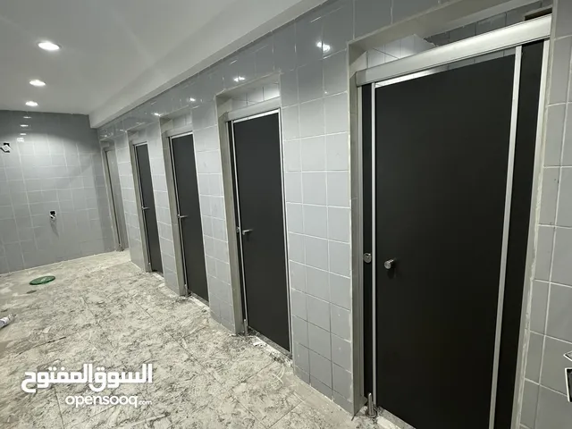 HPL TOILET PARTITION DOOR