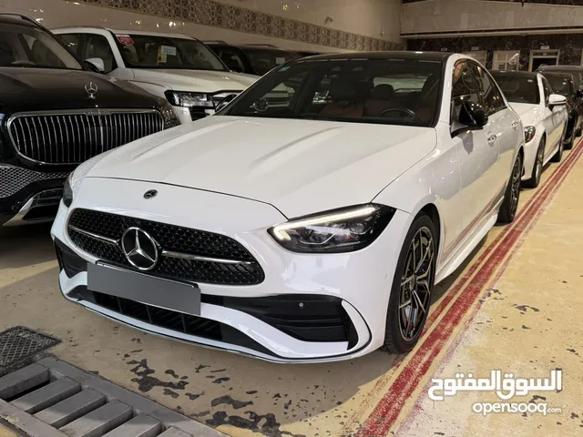مارسدس سي 300 موديل 2023 ماشية 19 حادث بنيد فقط سعر 40 مع اللوحة رقم حلو