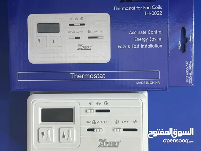This is a thermostat for fan coils, specifically the model TH-0022 from the brand XPERT.