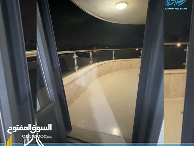 شقه غير مفروشه للايجار البيره قرب دوار الهاشميه - فقط عرسان أو عيله صغيره