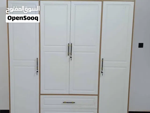 كنتور اربع بيبان صناعه تركيه درجه اولى العرض مترين الارتفاع مترين وعشرين والعمق 60 سم شغل ثقيل