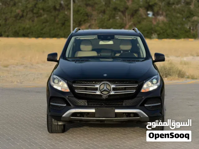 4JGDA5JB9HA876238 مرسيدس بنز GLE350  موديل 2017 فل ابشن باللون الاسود الملكي من داخل بيج بحالة وكالة