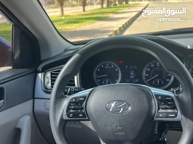 Hyundai Sonata SE in Al Dakhiliya