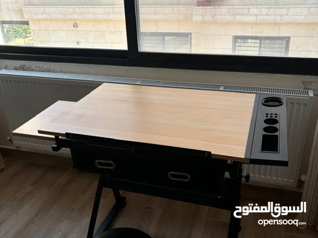 Professional Art Desk and Chair for Sale excellent condition for artists. مكتب وكرسي فني