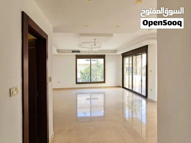 شقة مميزة سوبر ديلوكس طابق أول223م في أجمل مناطق دير غبار/ ref 9971