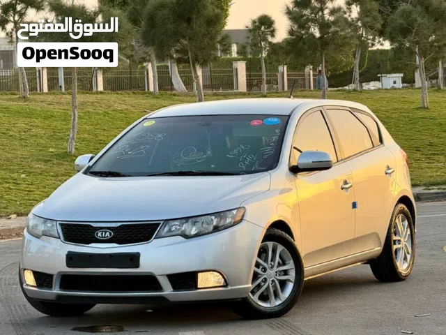 كيا فورتي سيراتو 2012