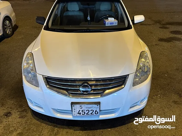 Nissan Altima 2011 in Hawally