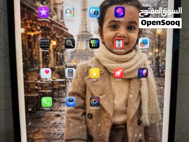 Apple iPad Air 6 M2 2024 Model 13 inch size 128 Gb Still under warranty with original charger