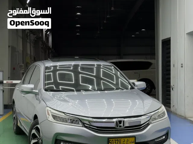 2017 هوندا اكورد EX-L