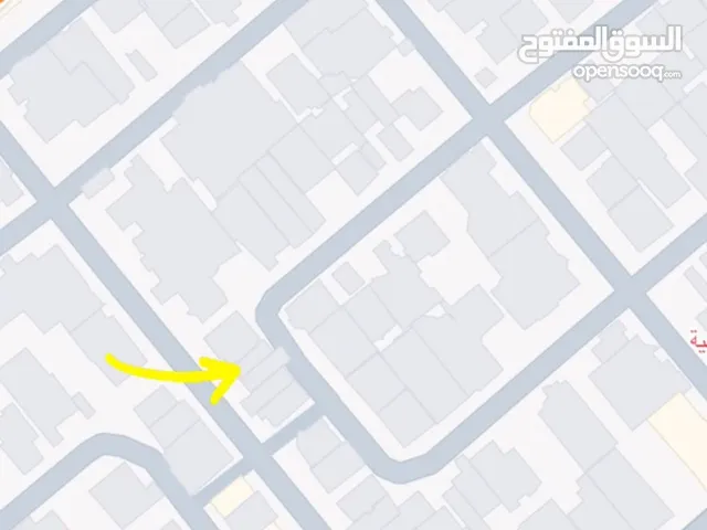 بيت مع صيدلية للبيع