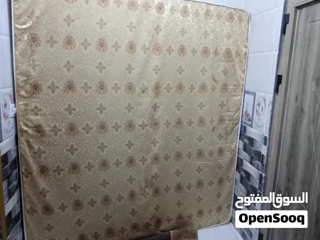 فرشه تخت للبيع قياس مترين ب 180 ضغط عشرين