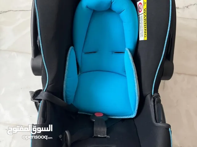 baby and toddler car seat plus bouncing craddle كرسي سيارة لطفل و كرسي هزاز