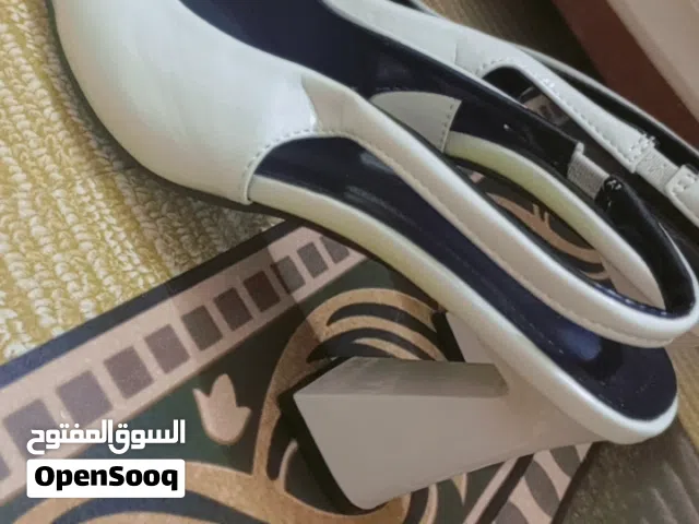 حذاء رسمي كعب جديد