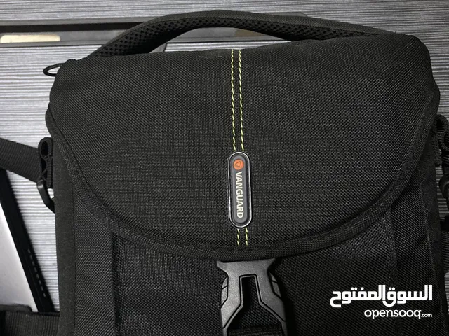 للبيع: كاميرا Canon EOS 800D شبه جديدة - نظيفة- استعمال بنت - قليل جداً
