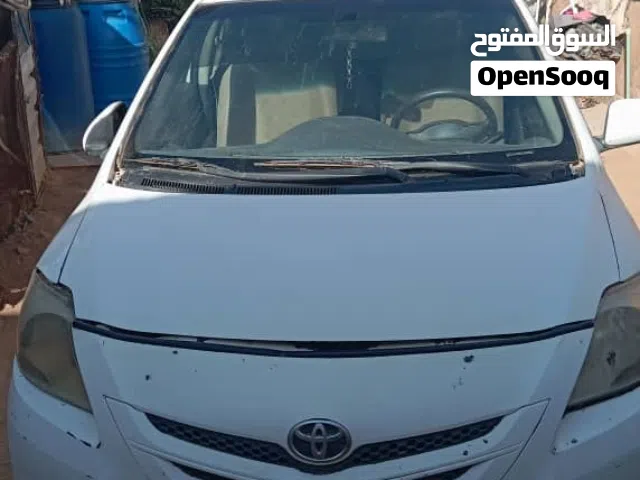 ياريس موديل 2008 اوتومتك  كلها شركة مكنة معمرة جديد  فل الفل قوائم فل  عتب فل الفل صالون نضيف