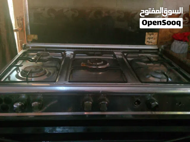 غاز فرن يونفرسل بحالة جيد جدا قابل للتفواض