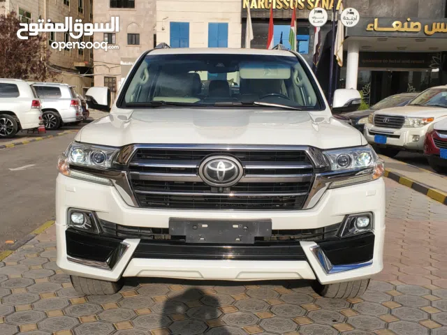 صالون لاند كروزر للبيع بازرعه 2019.VXR