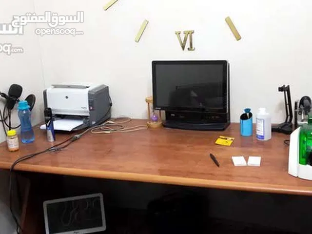 طاولة مكتبية للبيع