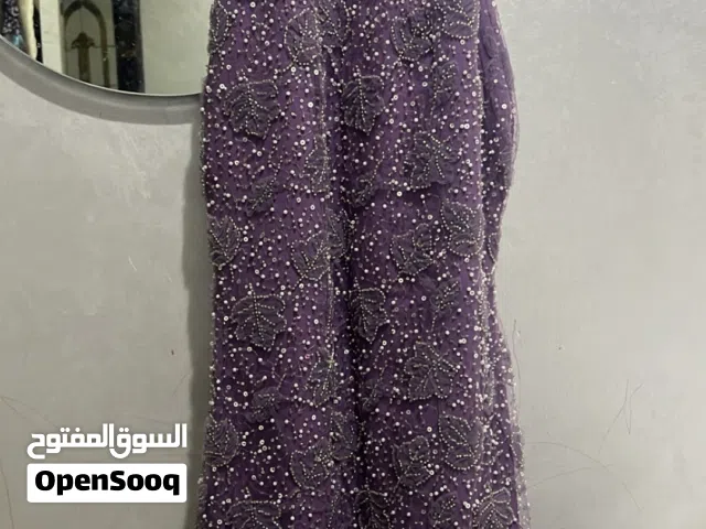 فستان للبيع