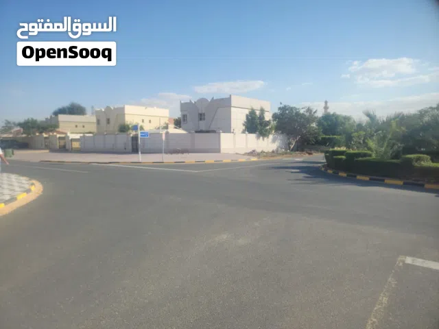 هذه فرصه لتمتلك ارض زاويه شارعين تفح علي شارع رئيسى سكنى في عجمان الحليو 1 موقع ممتاز وافضل مساحه