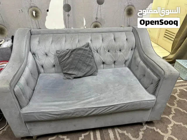 كنب اللون رصاصي 40