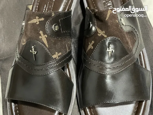 45.5 Slippers & Flip flops in Amman