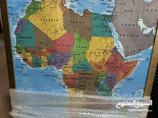 لوحات خرائط العالم