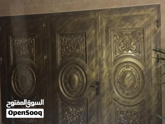 أبواب حديد