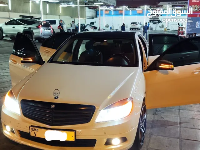 Mercedes Benz C180 Compressor GCC Model  2011 الرجاء التواصل على الواتساب