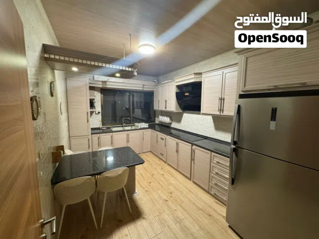 مطبخ للبيع شبه جديد