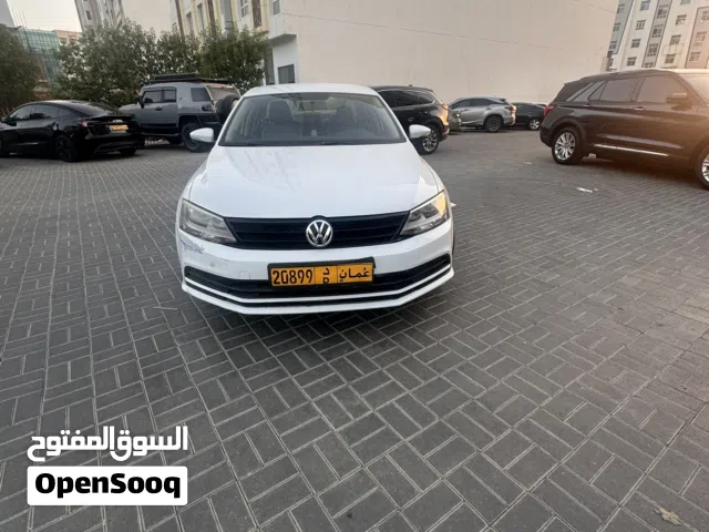 2016 فولكسفاغن جيتا Standard