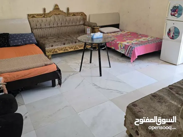 للبيع اثاث كامل بنى ياس شرق 9 جميع الاغراض