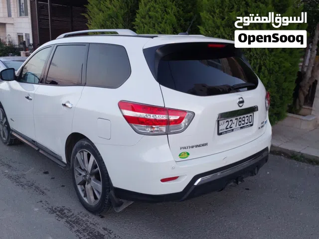 2014 نيسان باثفايندر XE