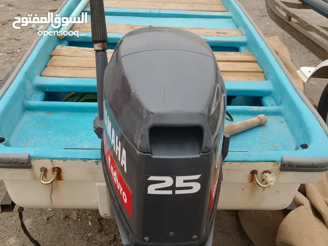 قارب 16قدم ياماها مع المكينه وملكيه