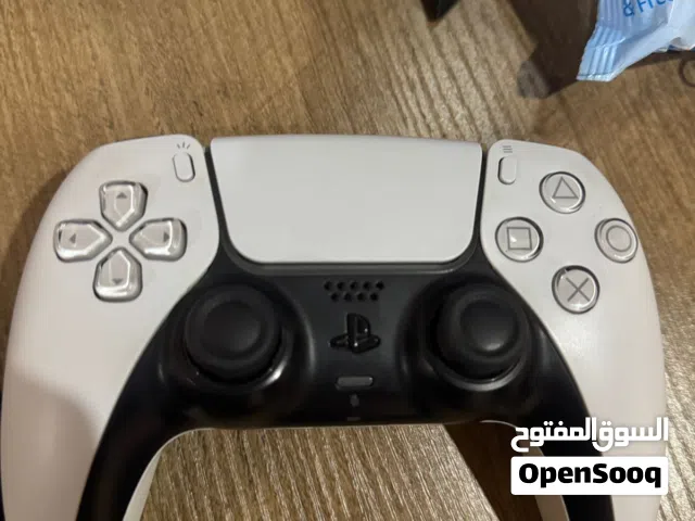 يد بلايستيشن 5