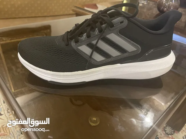 حذاء أديداس أصلي