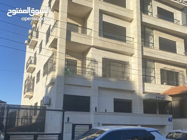 شقه فخمه للبيع منطقة راقيه بتلاع العلي الشمالي