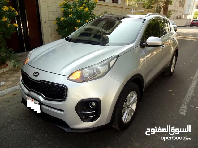 Kia Sportage 2.0 L 2017 Silver Full Option Well Maintained Urgent Sale