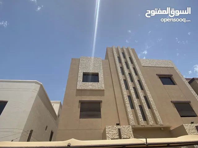200 m2 More than 6 bedrooms Townhouse for Rent in Kuwait City Kaifan