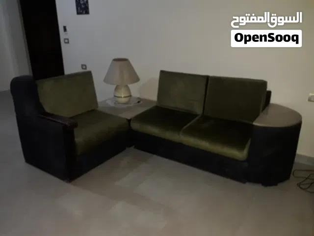 صالون للبيع