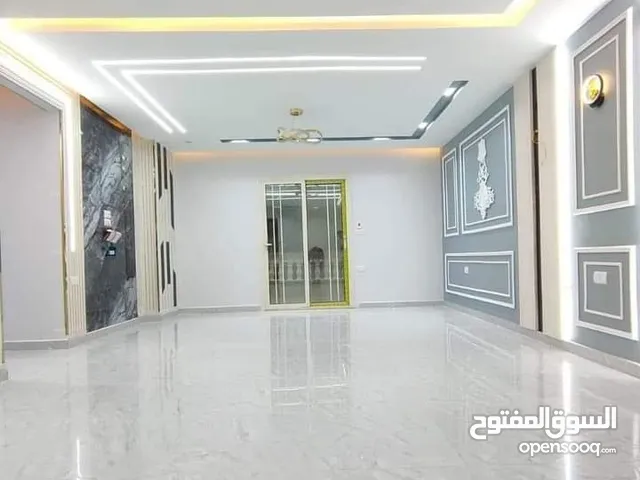 صباغين داخلى وخارجى وديكورات متواجدون فى جميع الامارات