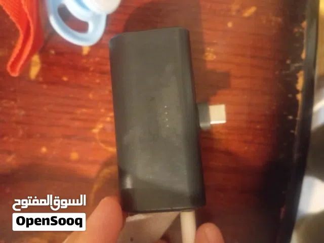 سماعات بلوتوث و شاحن باور بانك الاثنين شبه جديد من ناحية الجوده و ممتازات