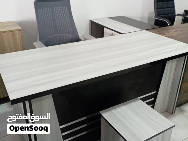 مكتب مدير موديل كبتنيه