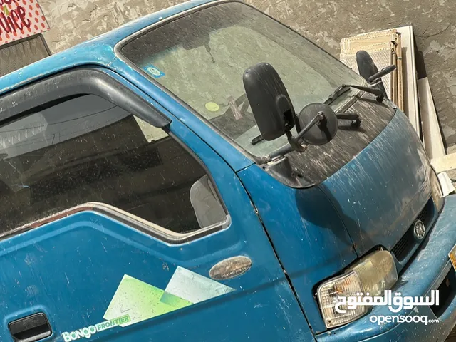 كيا حمل محور البدي مالتها الى مطعم كامل