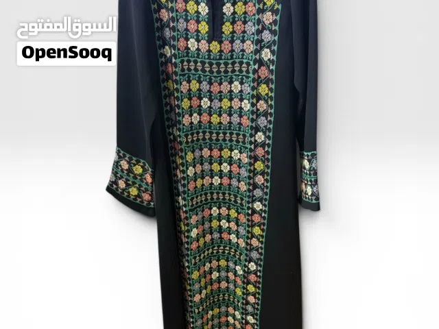 للبيع ثوب تطريز يدوي كامل استعمال مرتين فقط