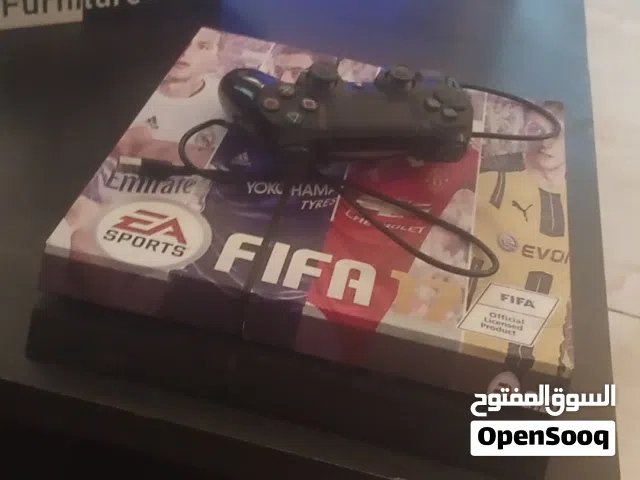 بلاي ستيشن 4 فات مستعمل بحاله الوكاله 500 جيجا يد وحده