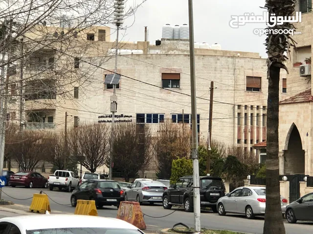 طابق مكاتب للايجار
